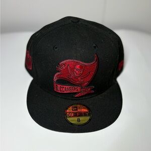 Tampa Bay Buccaneers New Era black and red fifty cap Size 8